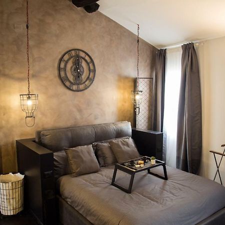Industrial Apartment Near Duomo Milano Exterior foto